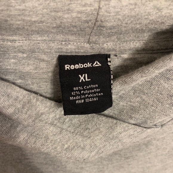 Reebok Sweatshirt/Hoodie - Picture 3 of 4